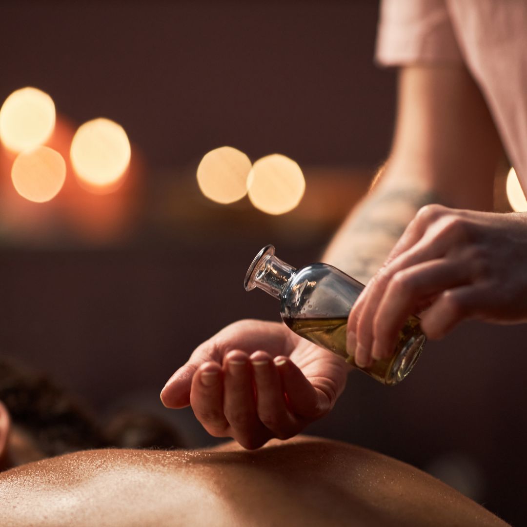 Best Swedish Oil Massage Therapy in Kharghar Navi Mumbai at Let's Relax Spa