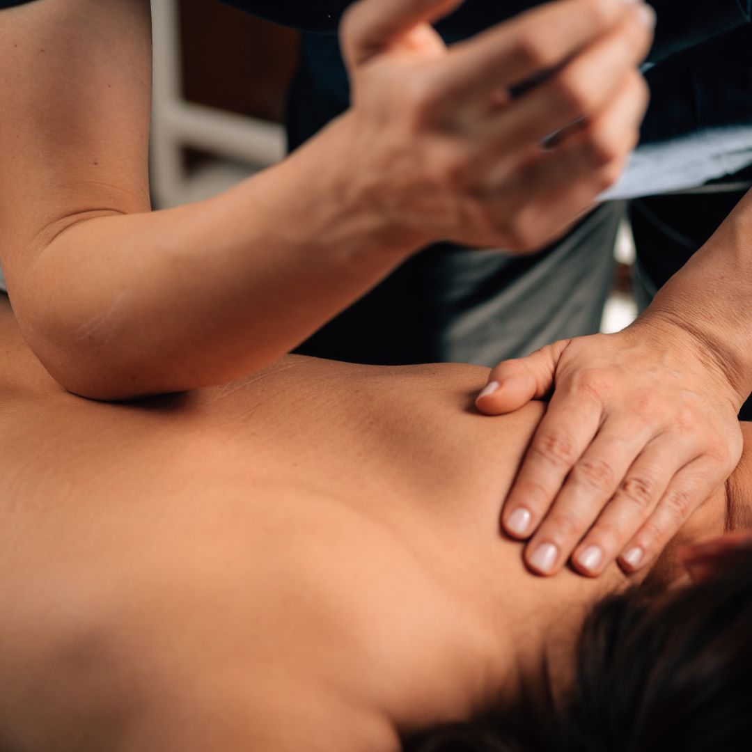 Best Swedish Oil Massage Therapy in Kharghar Navi Mumbai at Let's Relax Spa